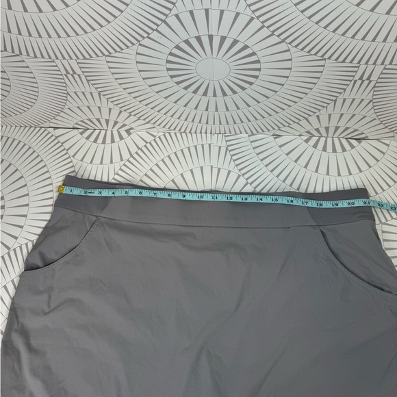 Columbia Climber Canyon Skort Gray Medium Stretch Built in Short Water Resistant - Picture 2 of 11